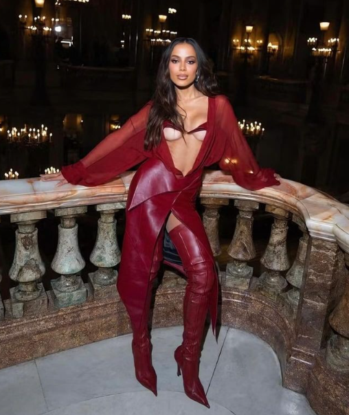 Anitta na PFW2025: A onipresença é natural para uma multiartista
