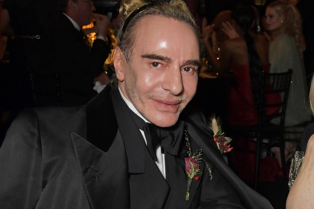 Em seu instagram, John Galliano anuncia saída da Maison Margiela após 10 anos na direção&nbsp;criativa