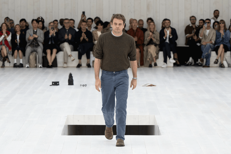 Jonathan Anderson diz adeus à&nbsp;Loewe