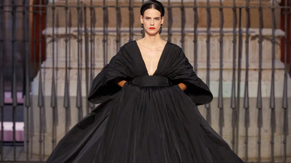 Carolina Herrera celebra a exuberância fora da&nbsp;NYFW