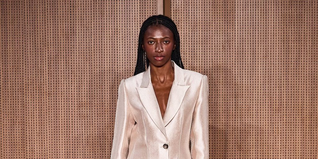 O vestir urbano e fluido da À La Garçonne na&nbsp;SPFW60